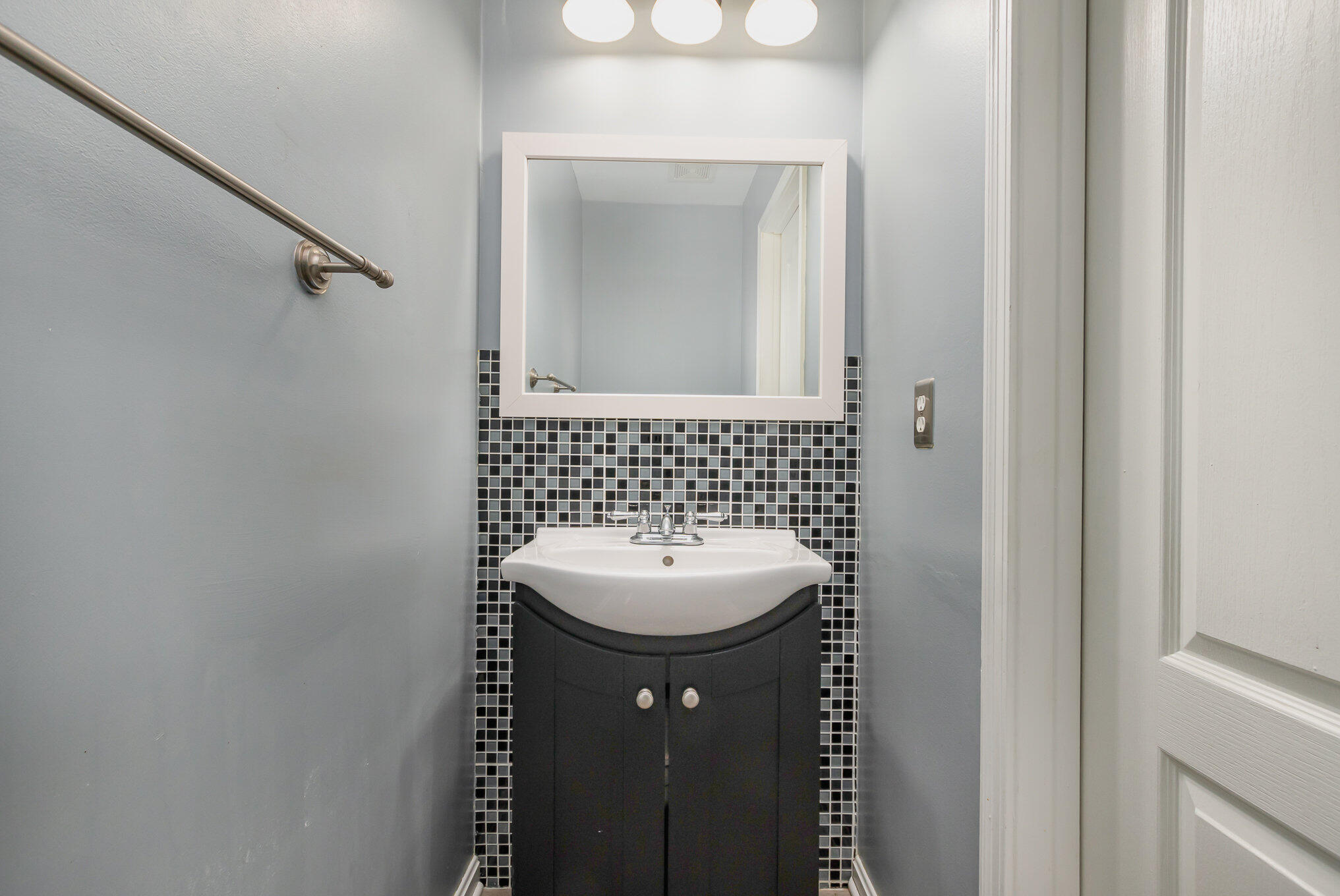 1610 Grandview Drive