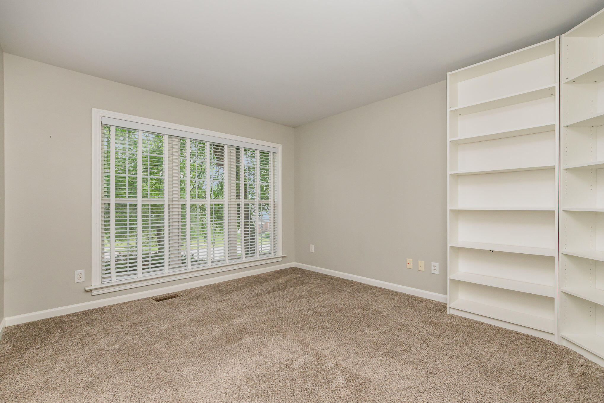 1610 Grandview Drive