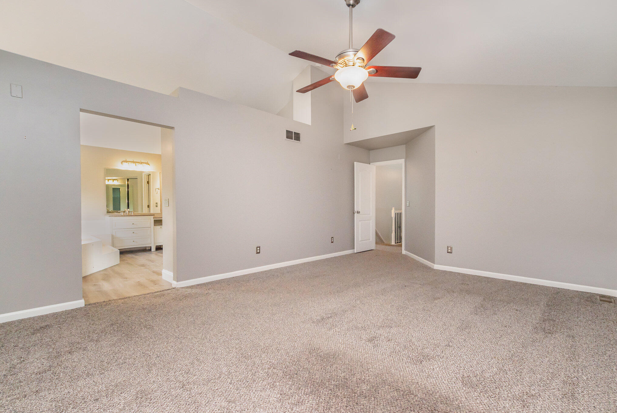 1610 Grandview Drive