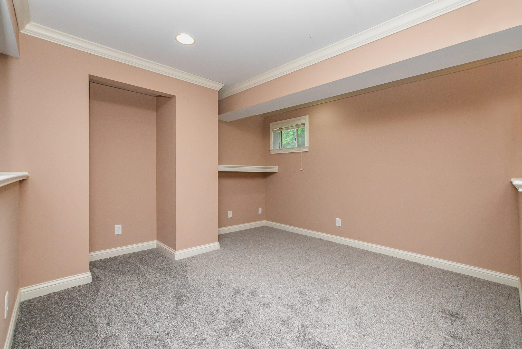 1610 Grandview Drive