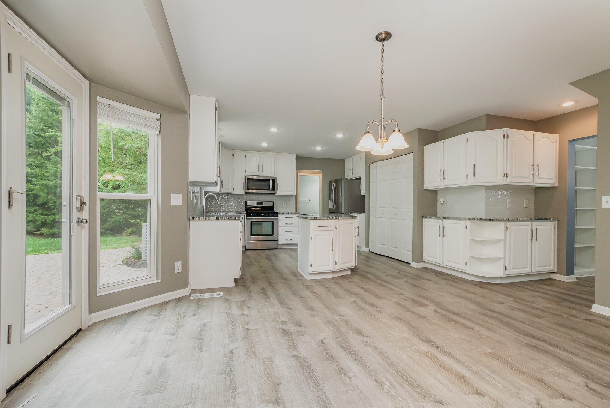 1610 Grandview Drive