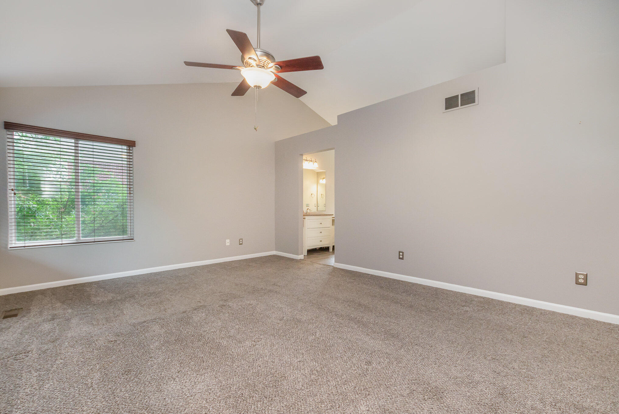 1610 Grandview Drive