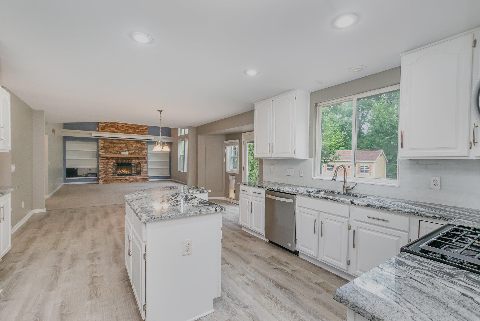 1610 Grandview Drive