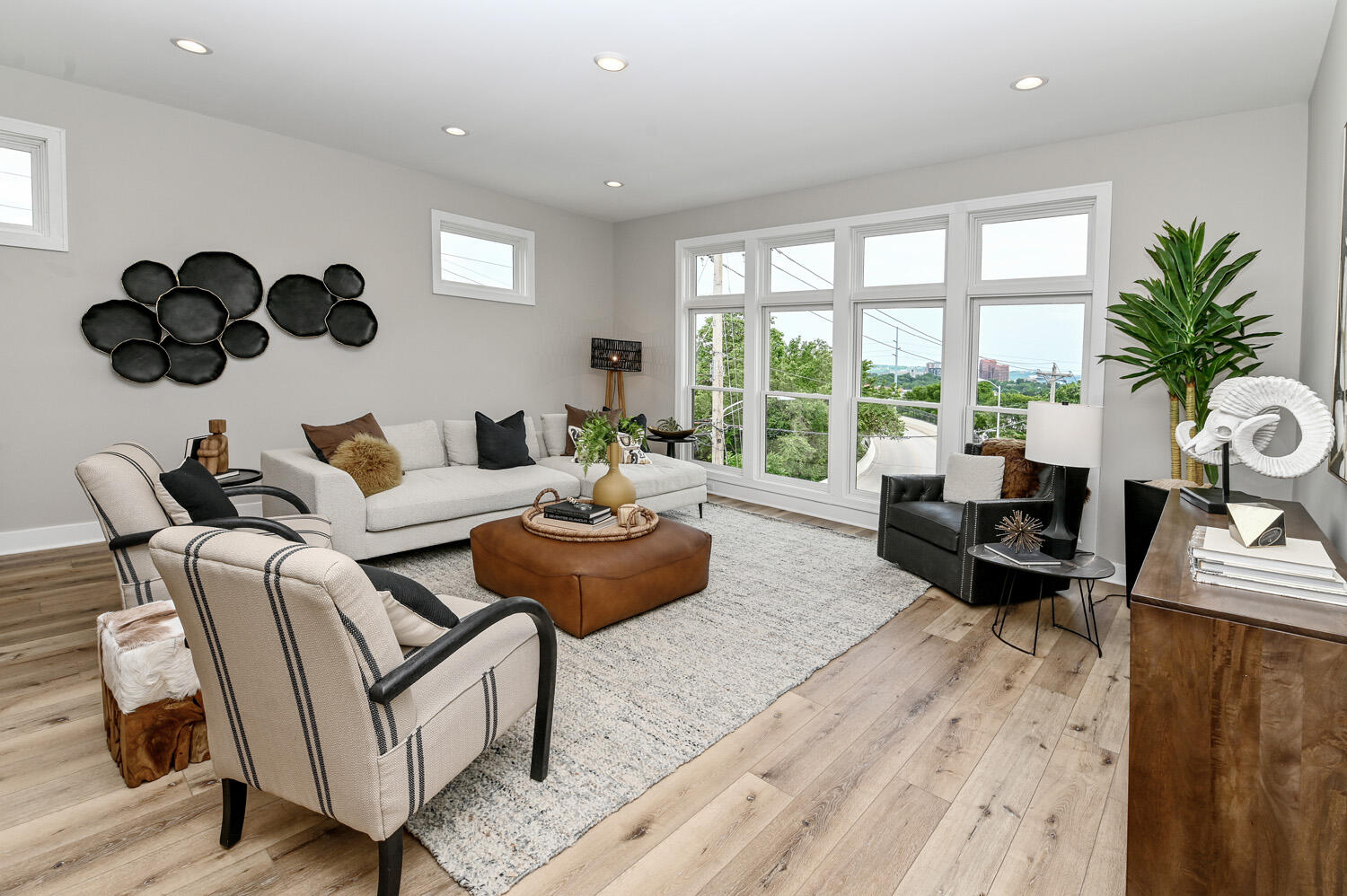 142 W 13th Street, Lot 17