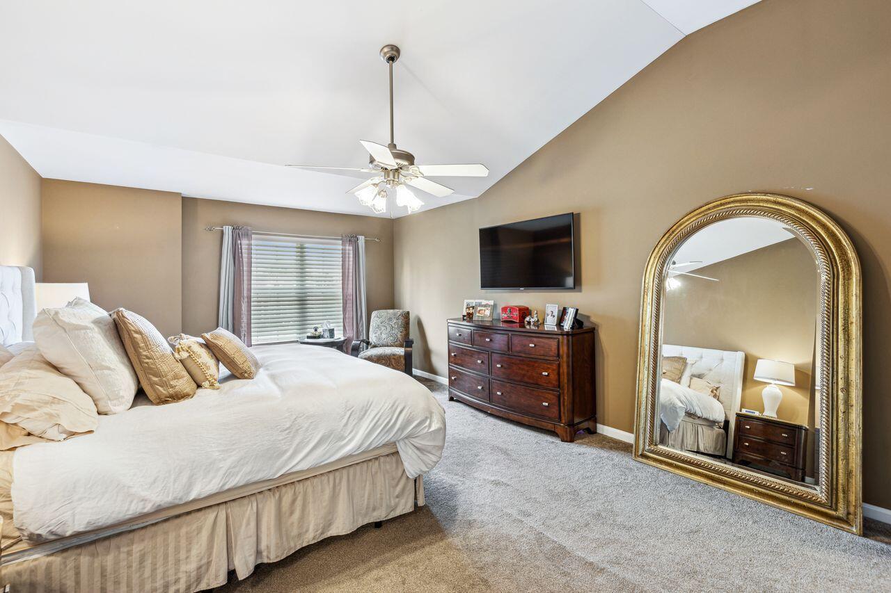 1858 Knollmont Drive