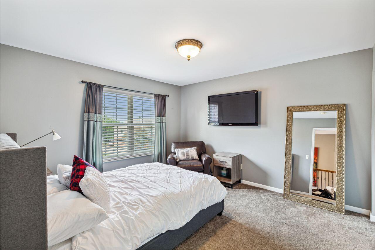 1858 Knollmont Drive