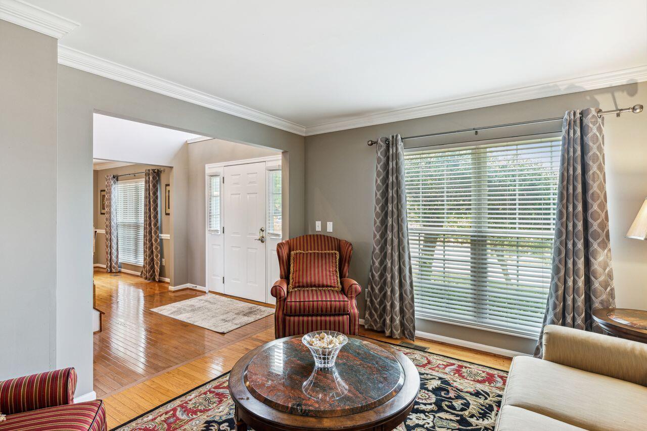 1858 Knollmont Drive