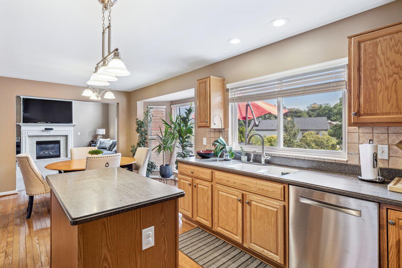 1858 Knollmont Drive