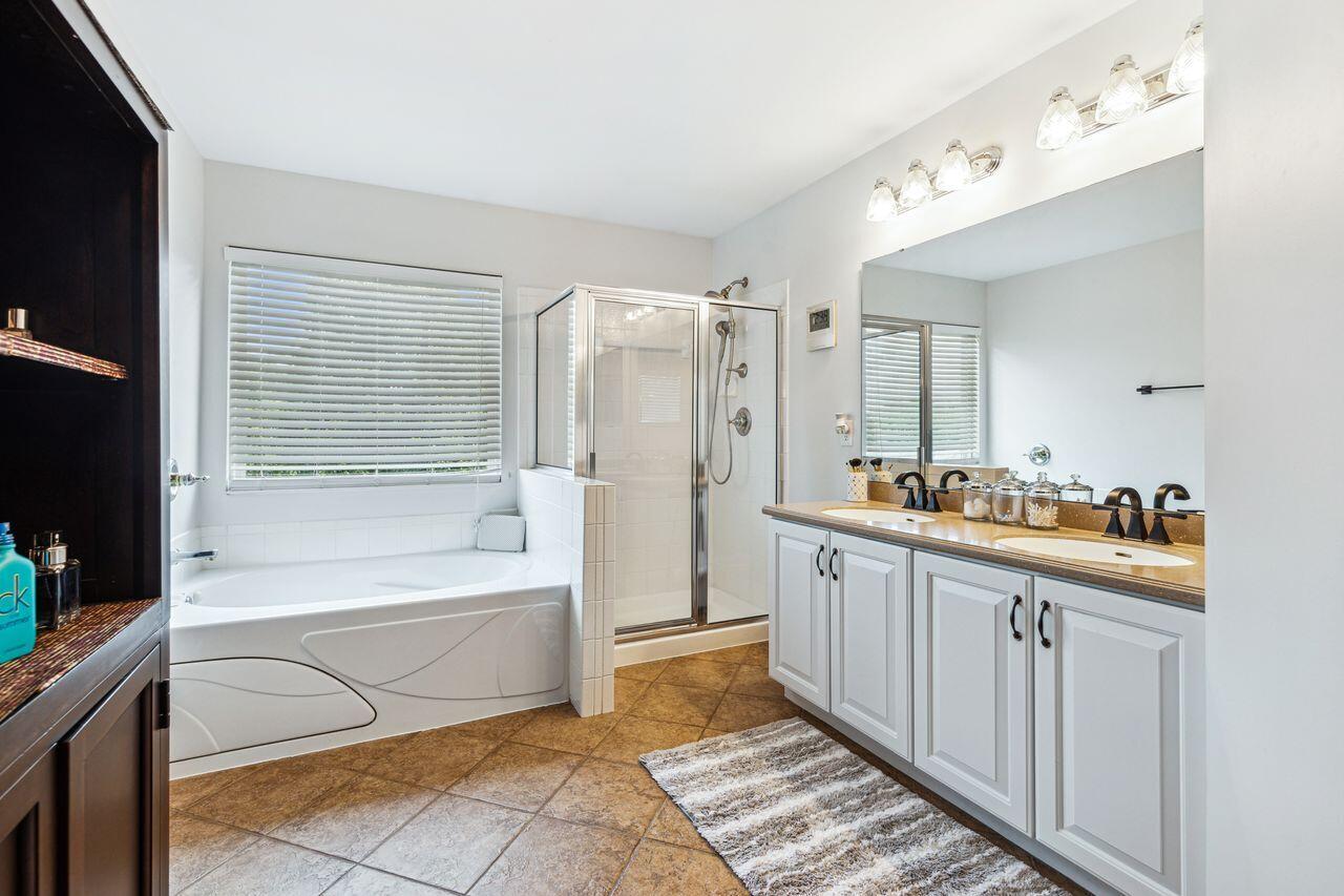 1858 Knollmont Drive