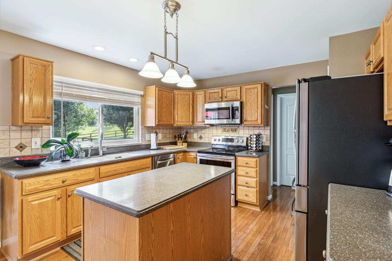 1858 Knollmont Drive