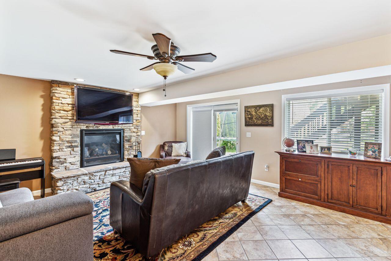 1858 Knollmont Drive