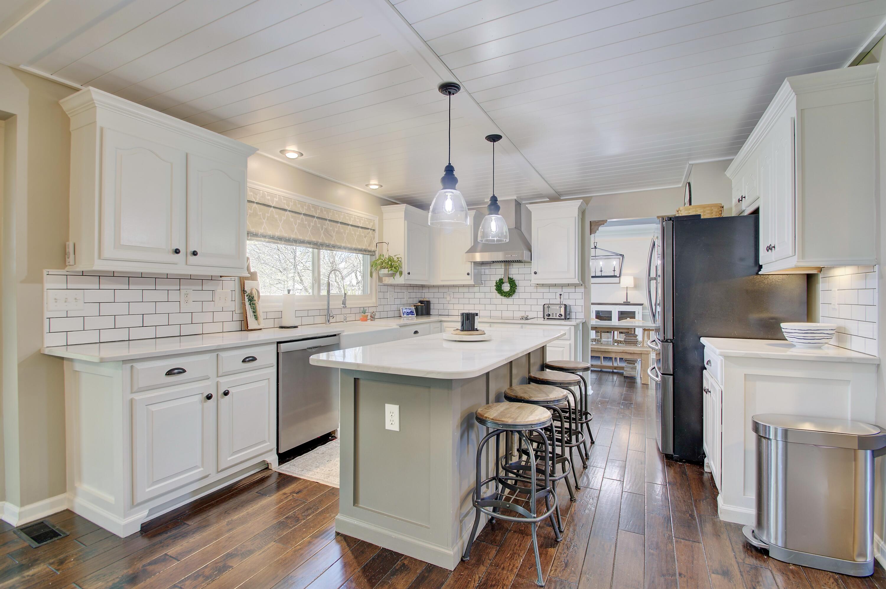 10203 Waterside Court