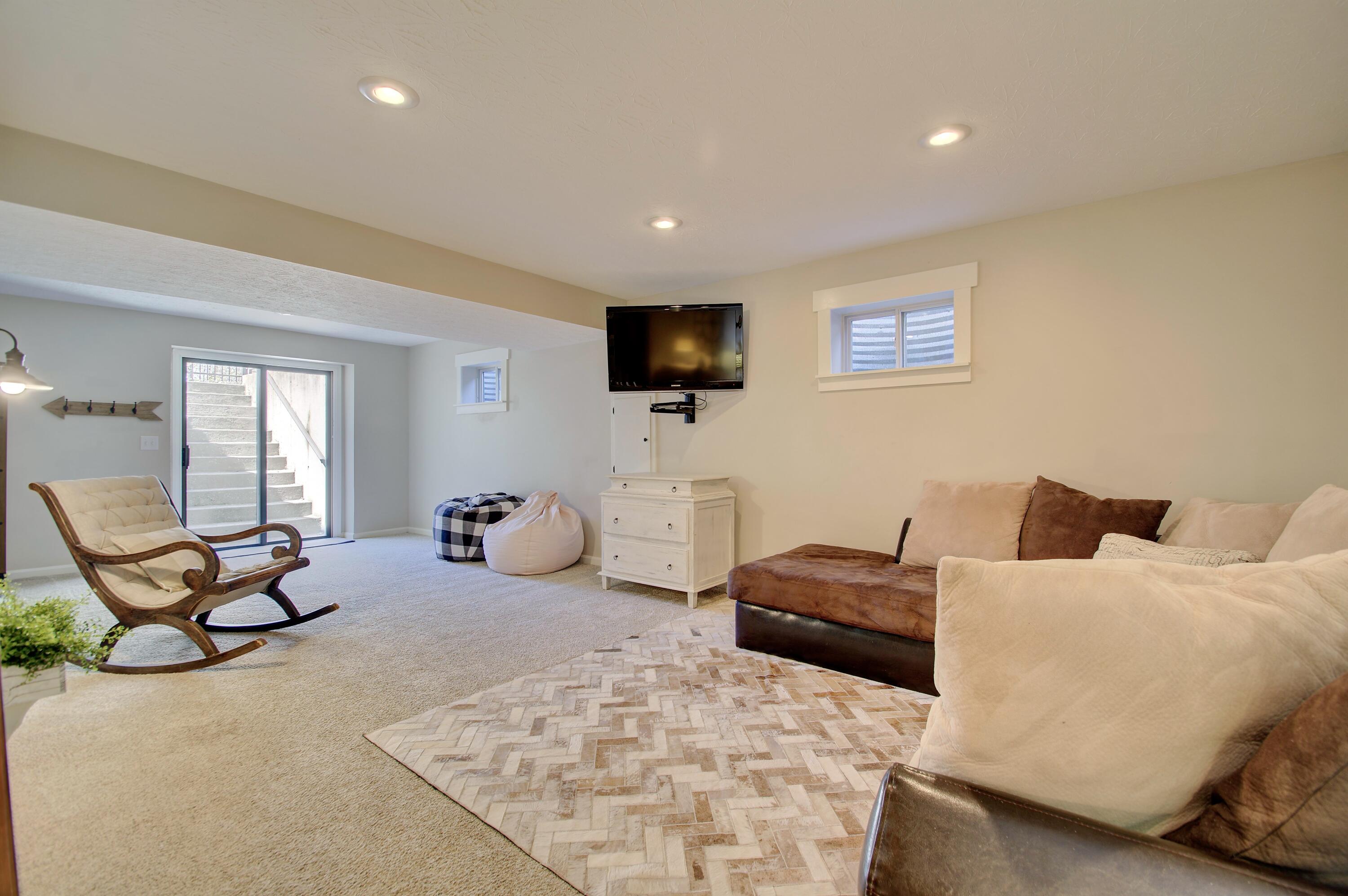 10203 Waterside Court