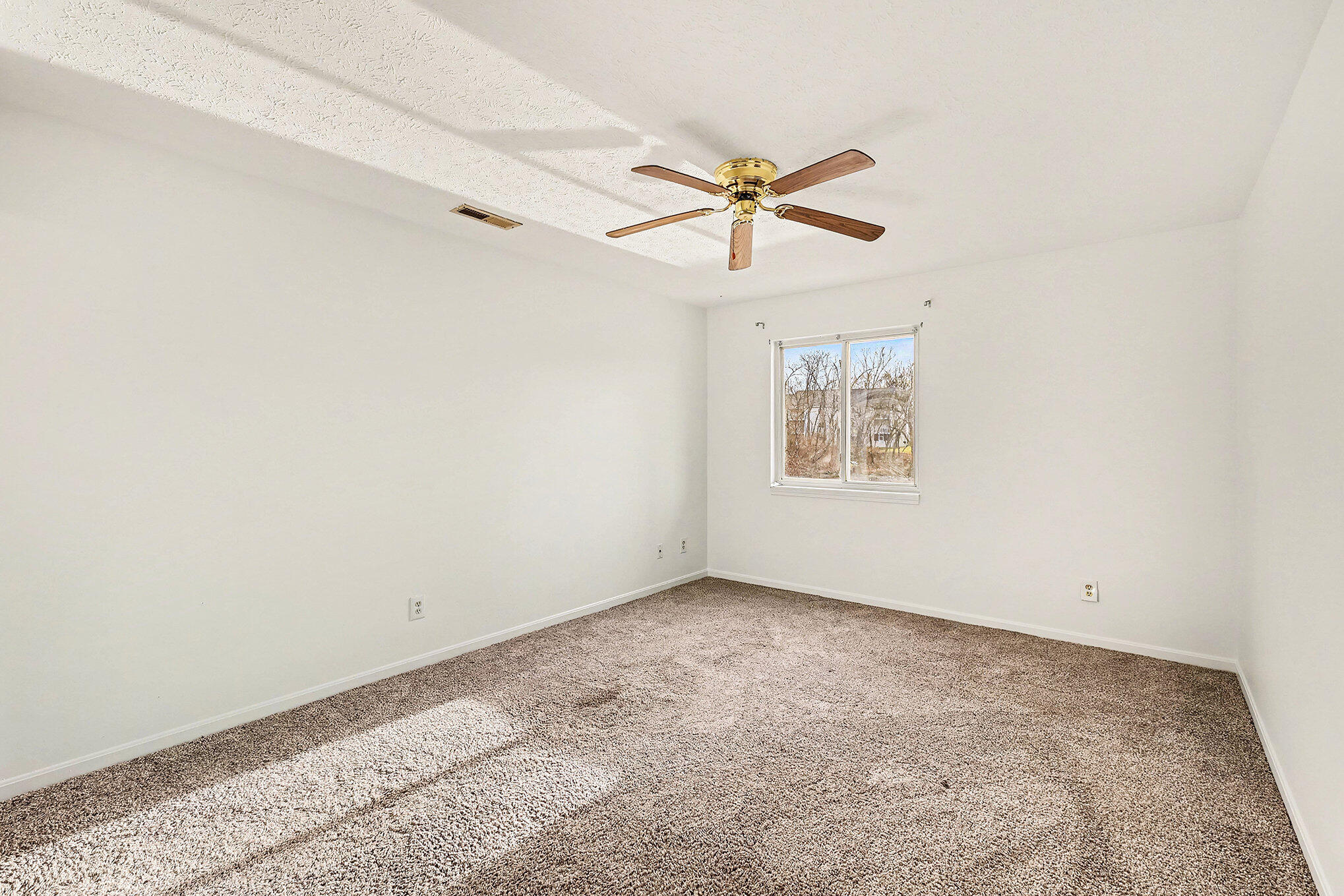 10124 Carnation Court, 7