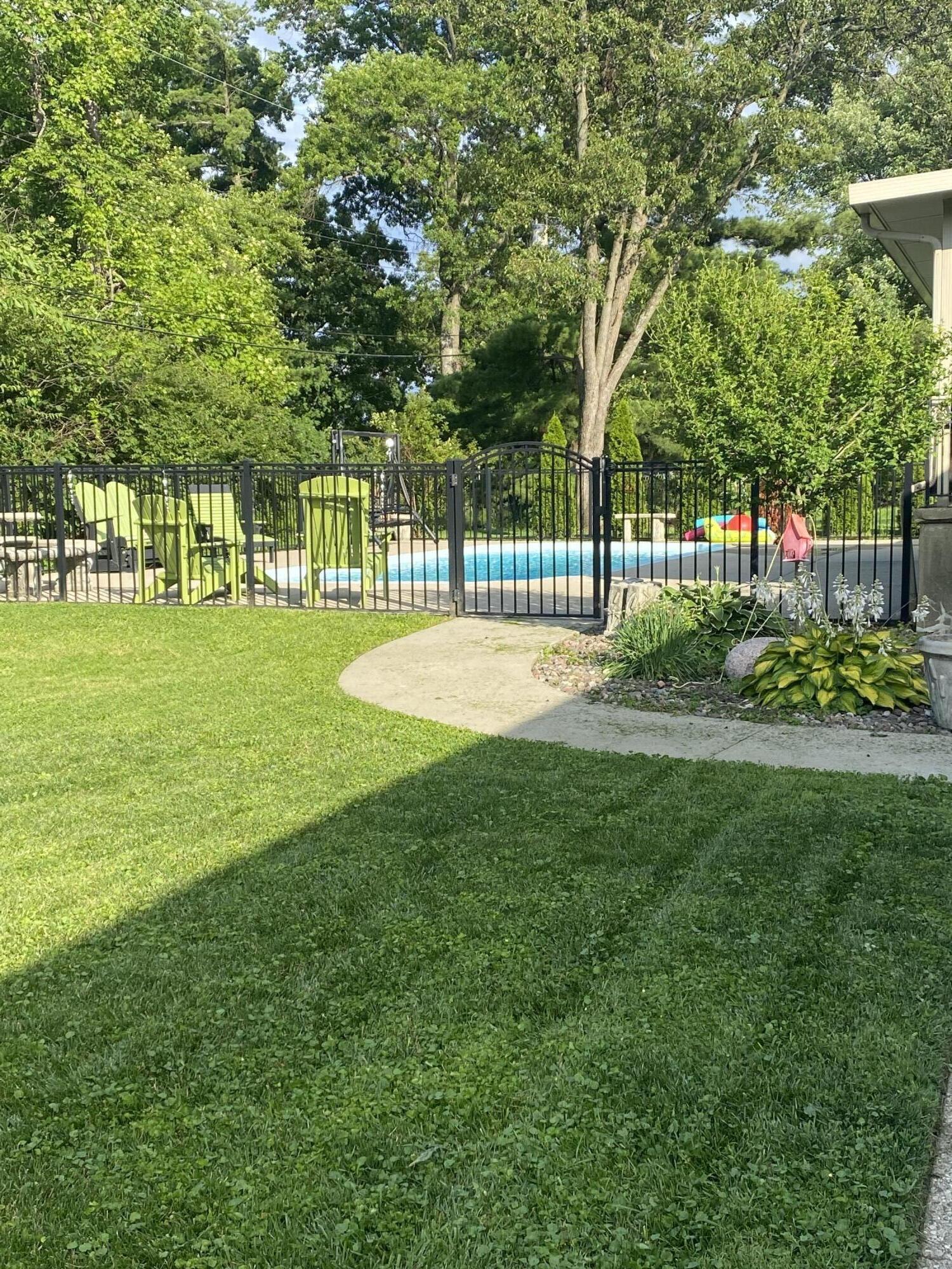 8 Paul Hesser Drive