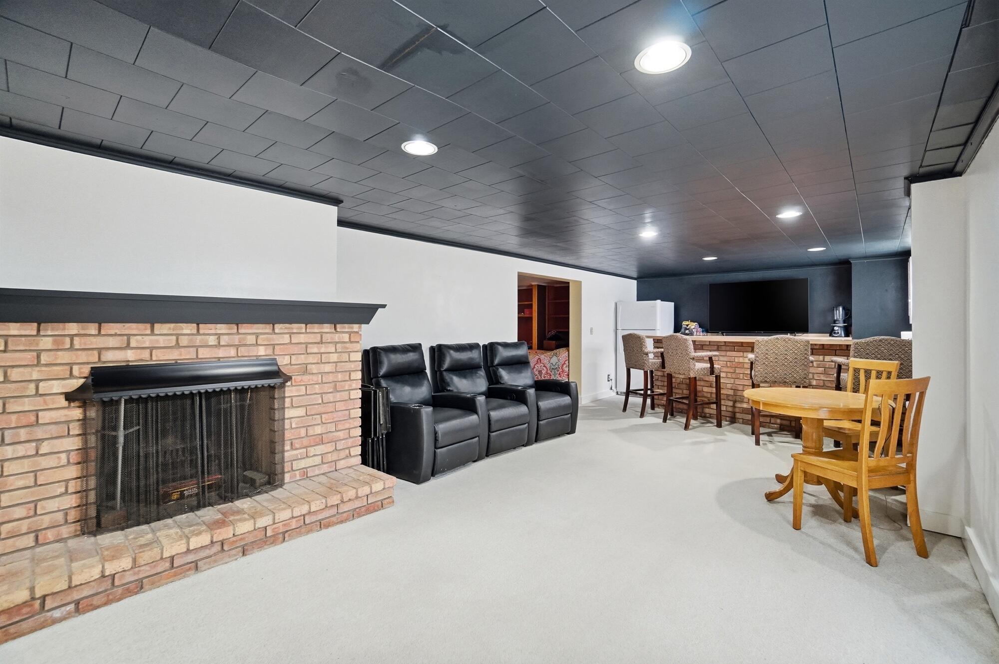 8 Paul Hesser Drive
