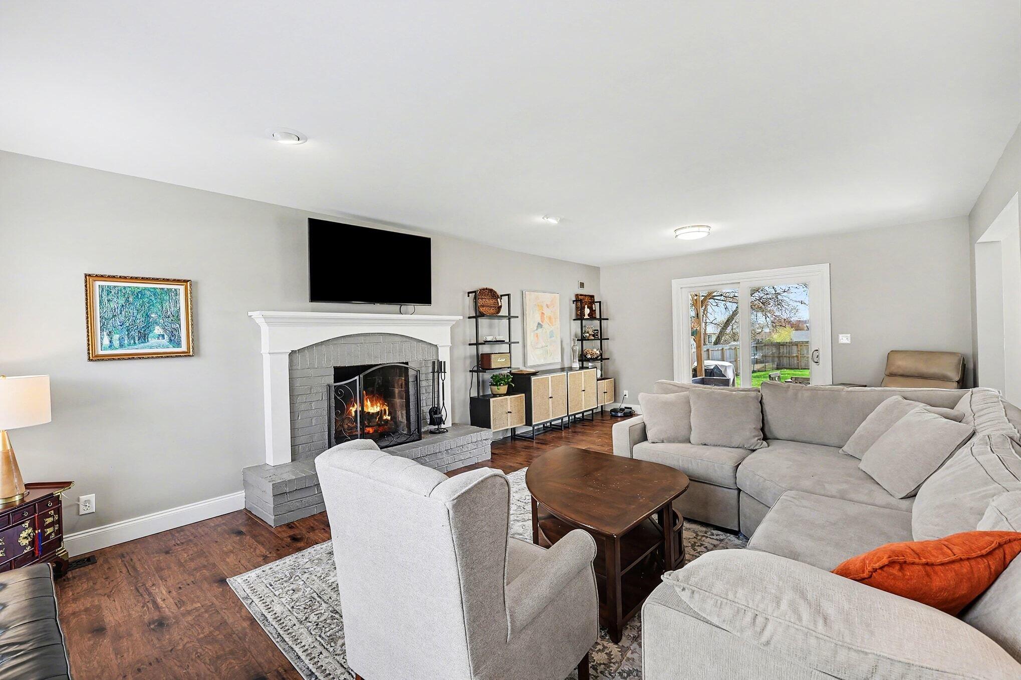 2131 Silverwood Court