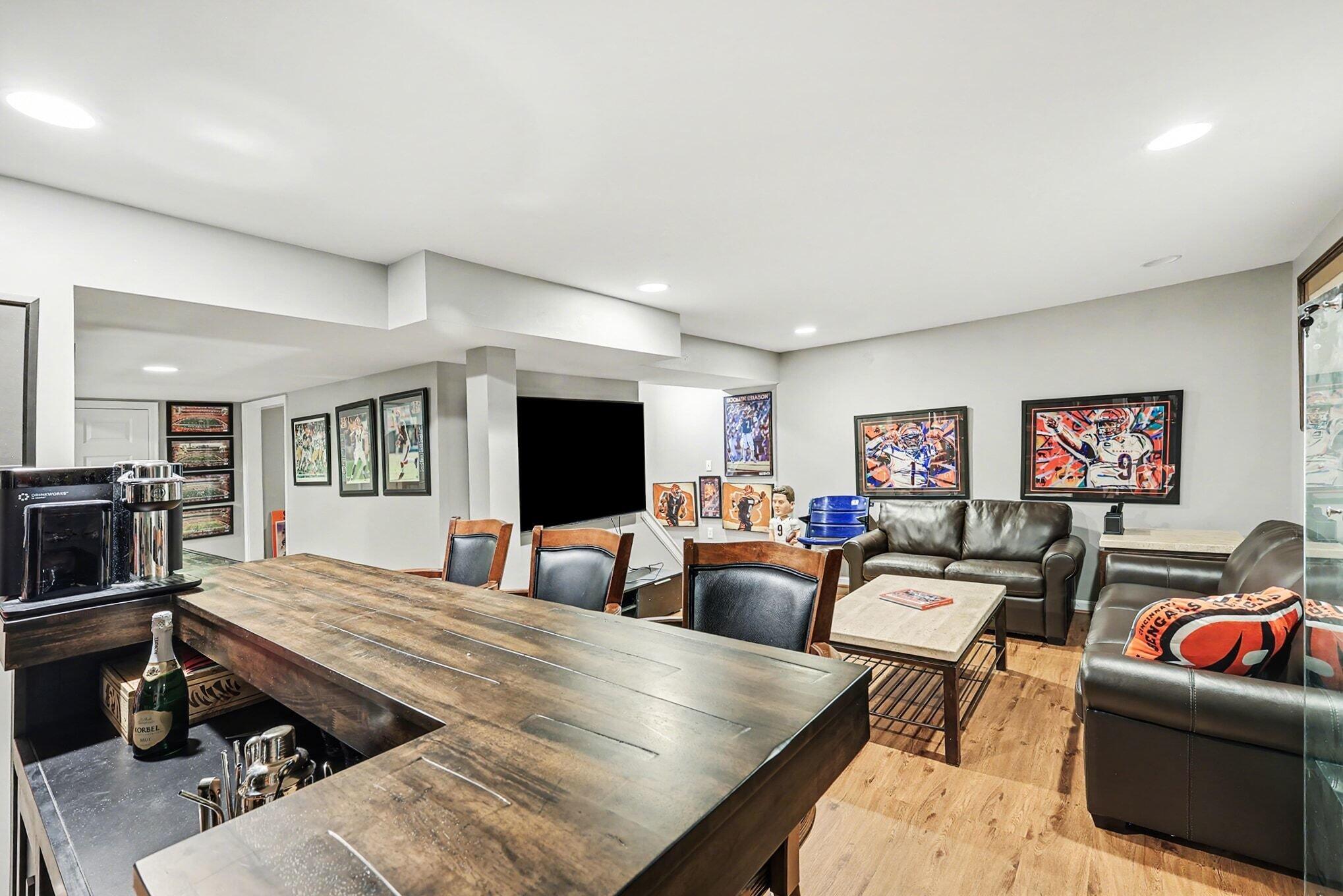 2131 Silverwood Court