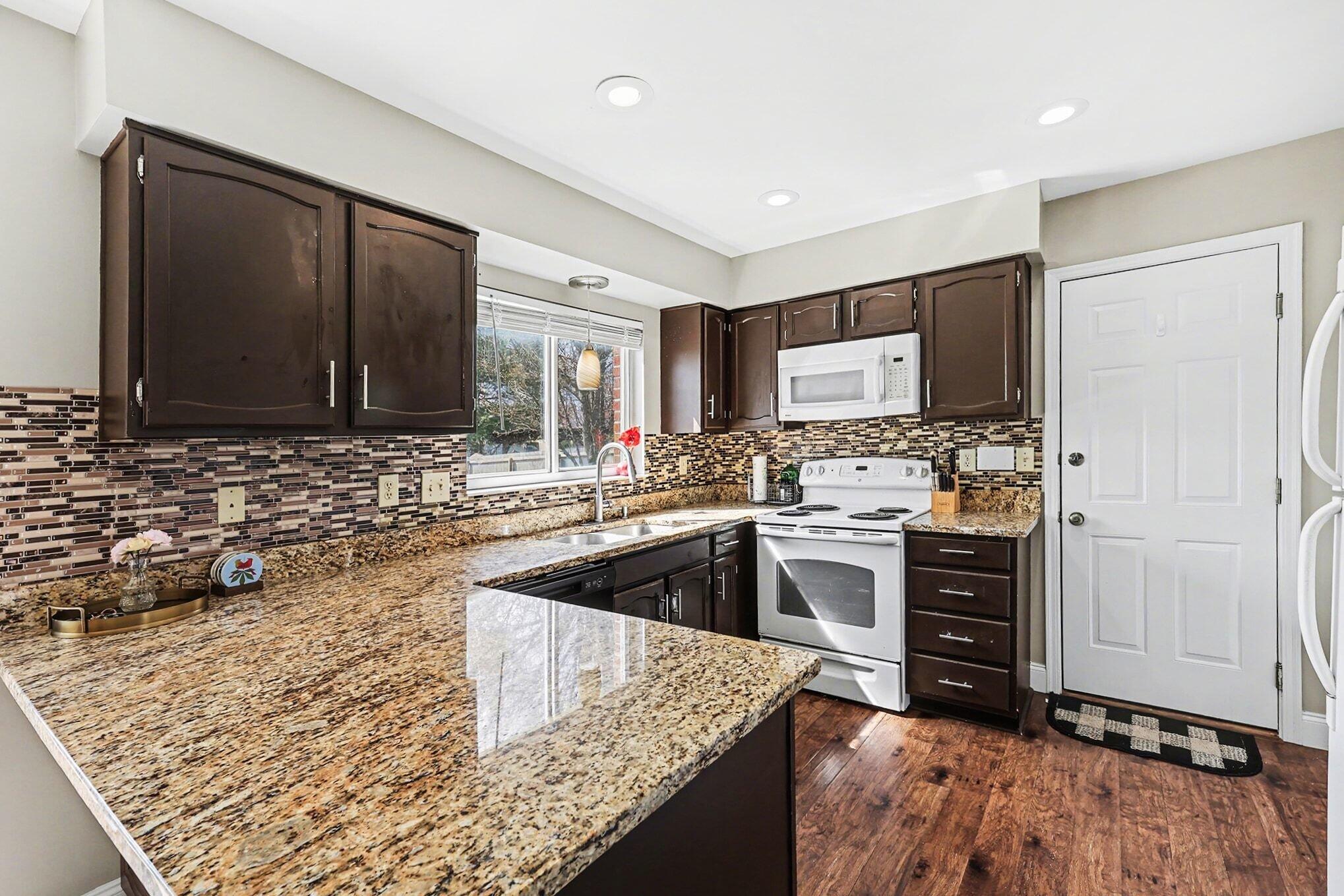 2131 Silverwood Court