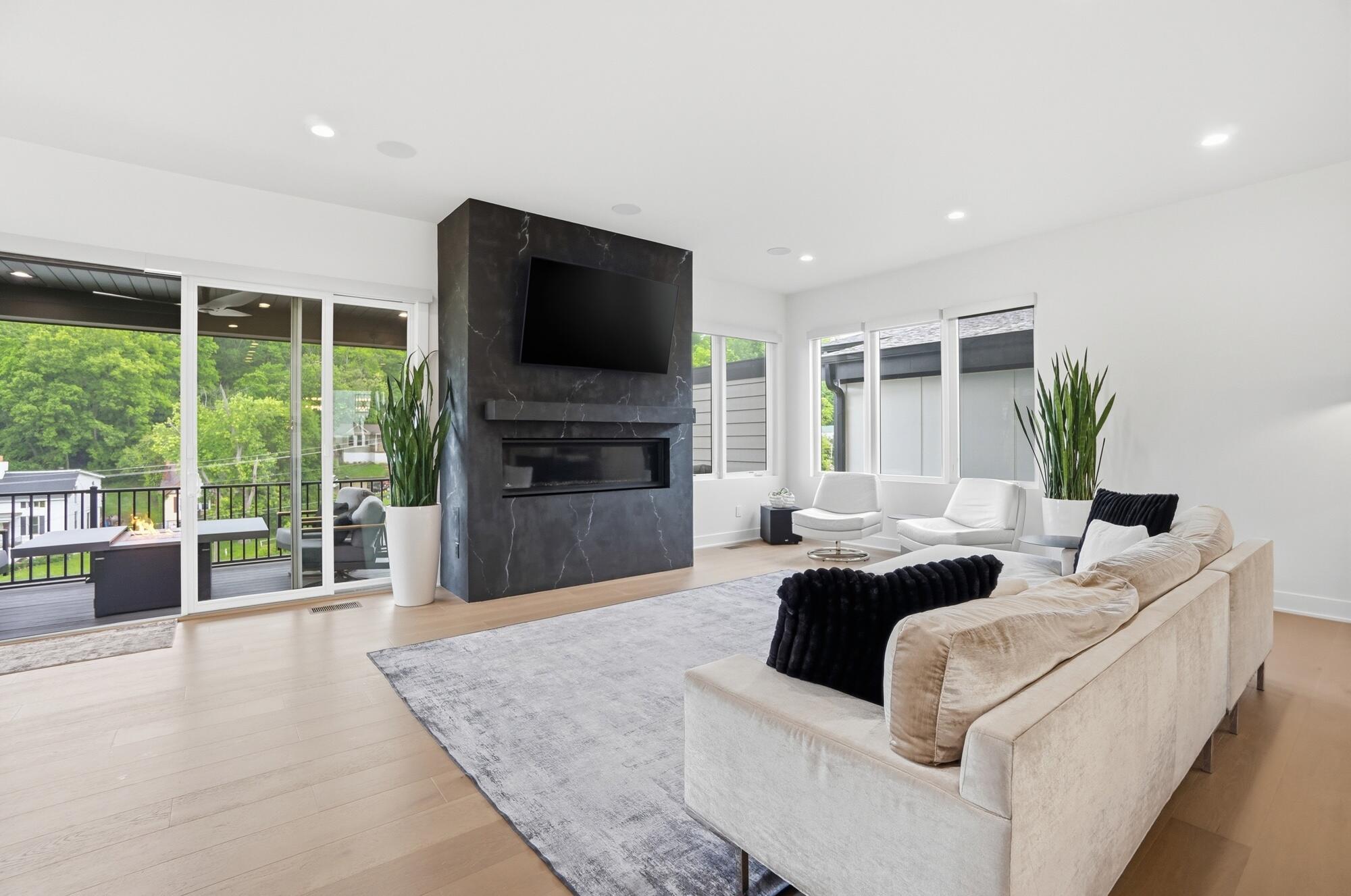 864 Belle Ridge Loop