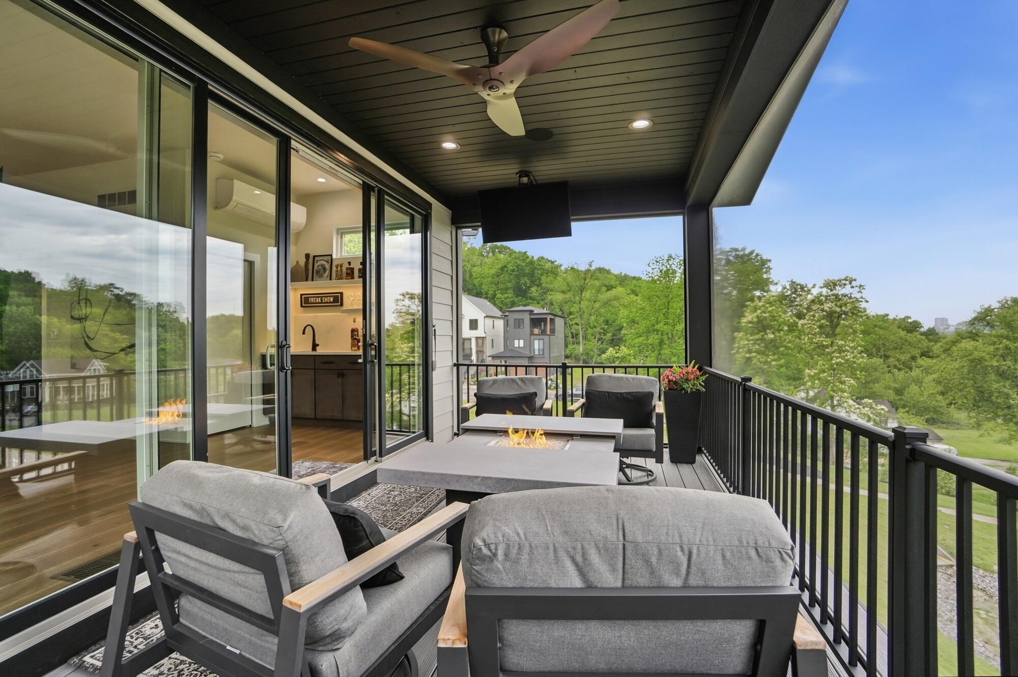 864 Belle Ridge Loop