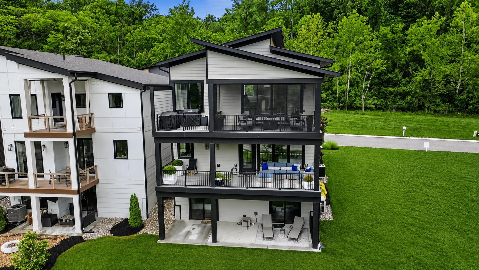 864 Belle Ridge Loop