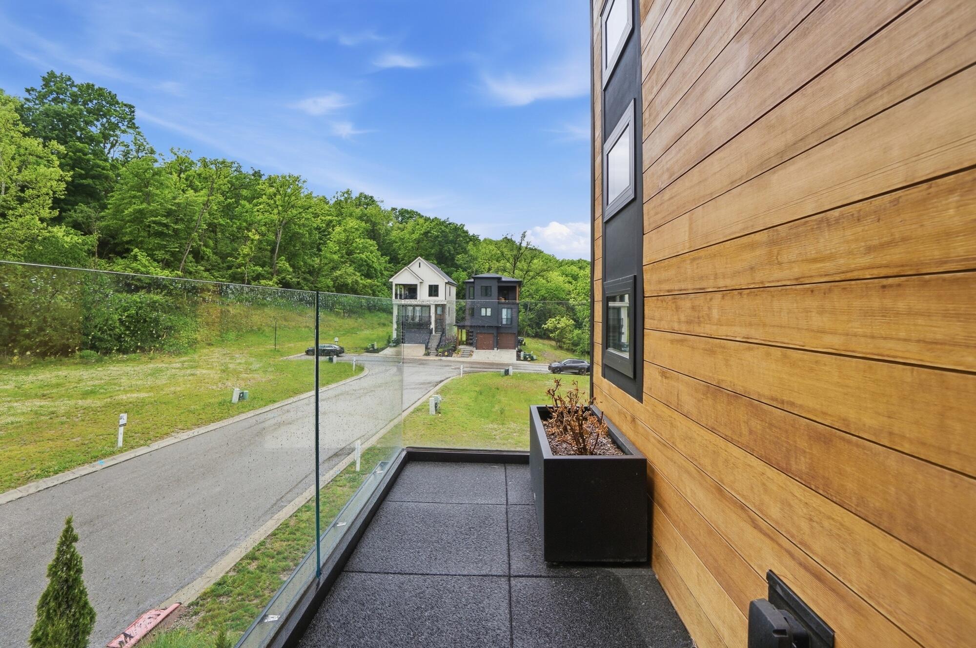 864 Belle Ridge Loop