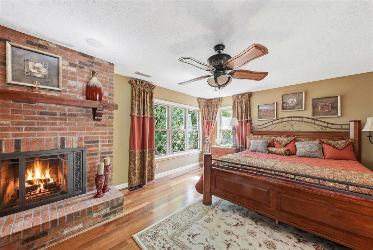 1839 Harmony Hill Drive