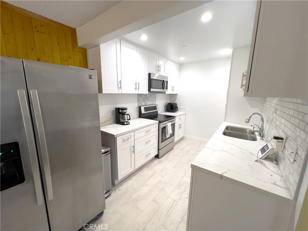 338 S Miraleste Drive 253