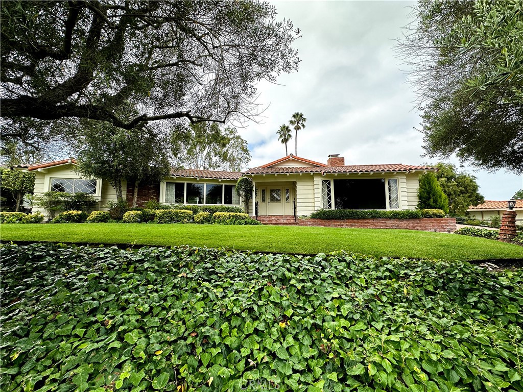 2424 Via Sonoma