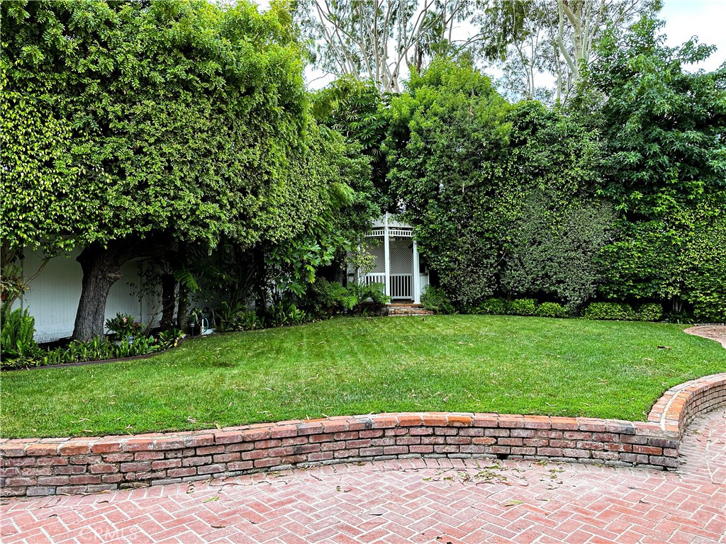 2424 Via Sonoma