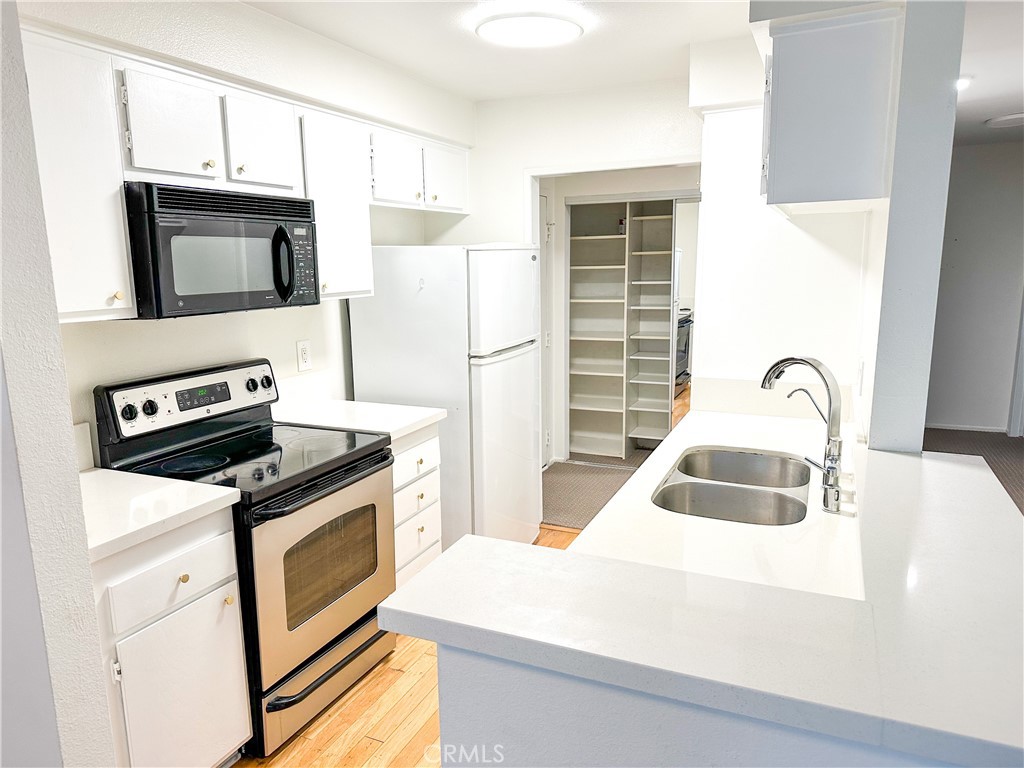 28121 Highridge Road Unit: 311