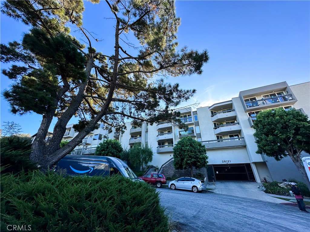 28121 Highridge Road Unit: 311