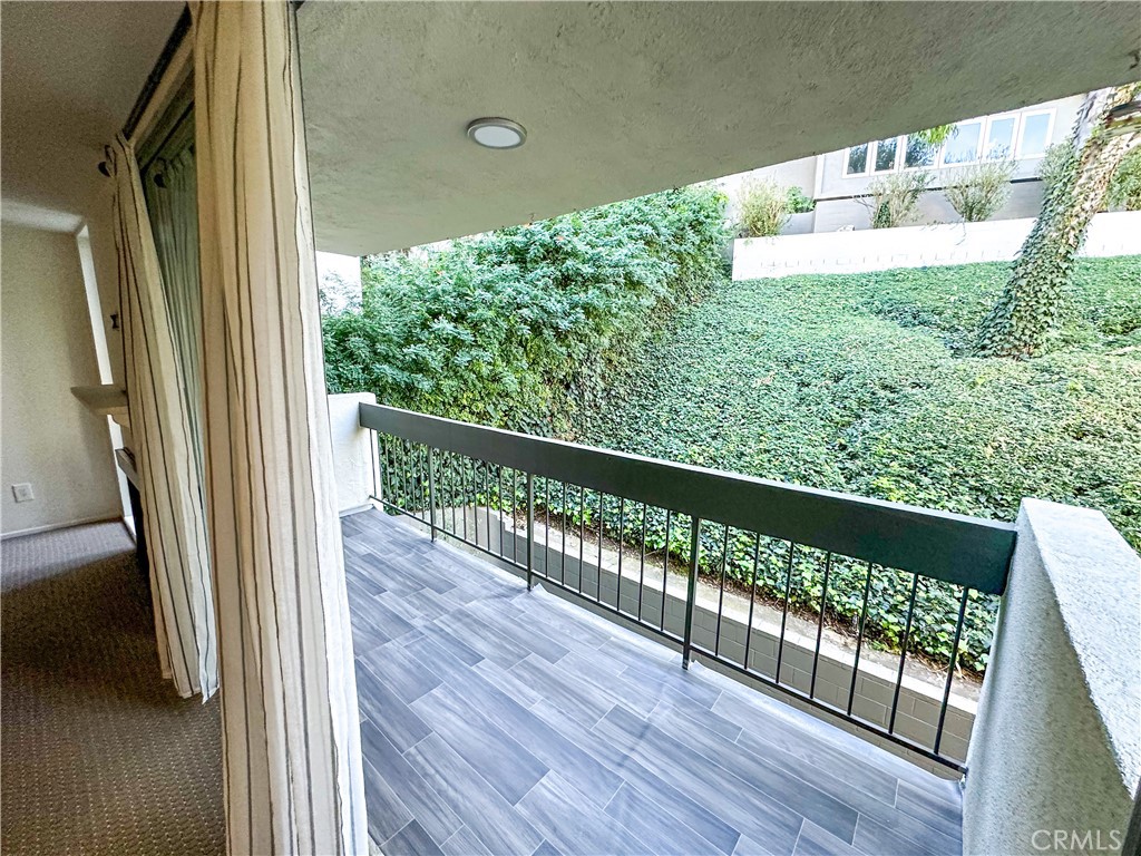 28121 Highridge Road Unit: 311