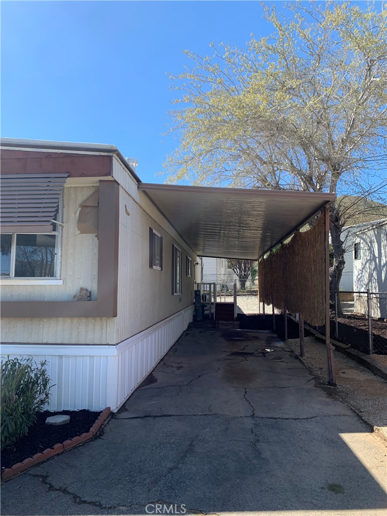 2451 Soledad Canyon Road 10