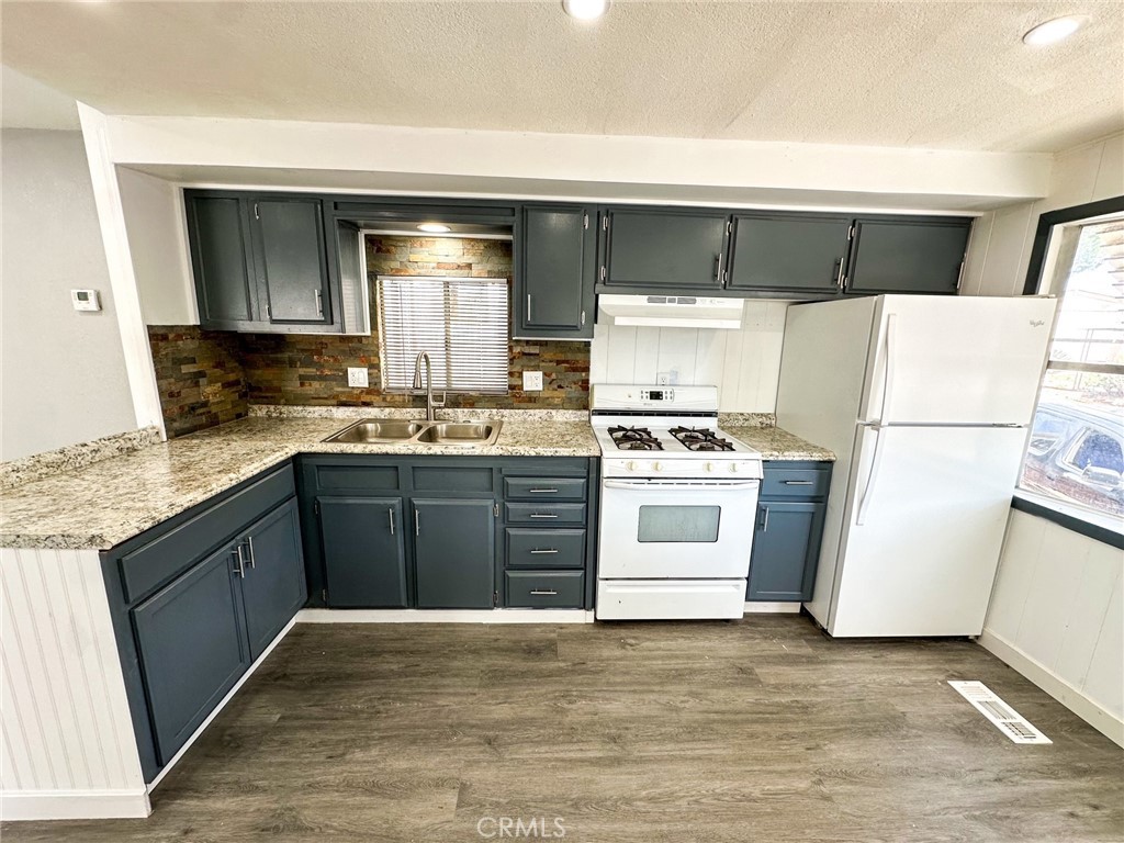 2451 Soledad Canyon Road 10