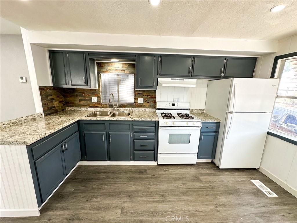 2451 Soledad Canyon Road 10