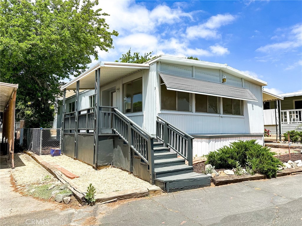 2451 Soledad Canyon Road 9