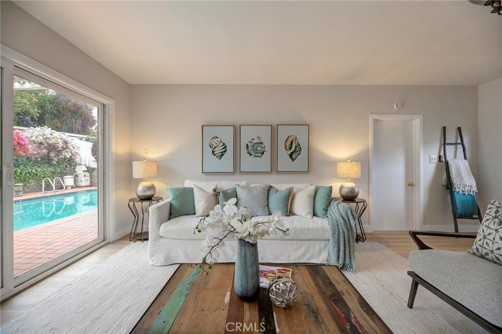 8 Silver Saddle Lane