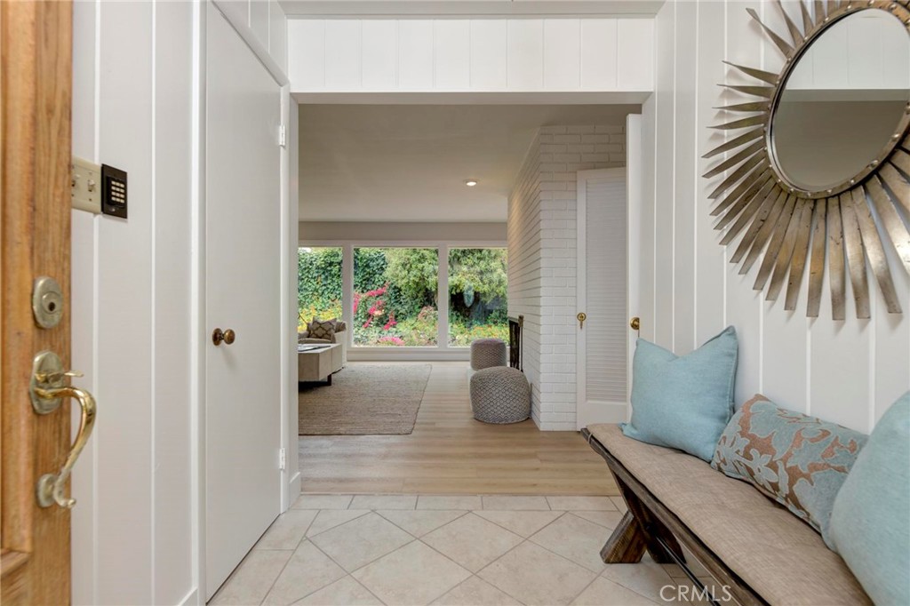 8 Silver Saddle Lane
