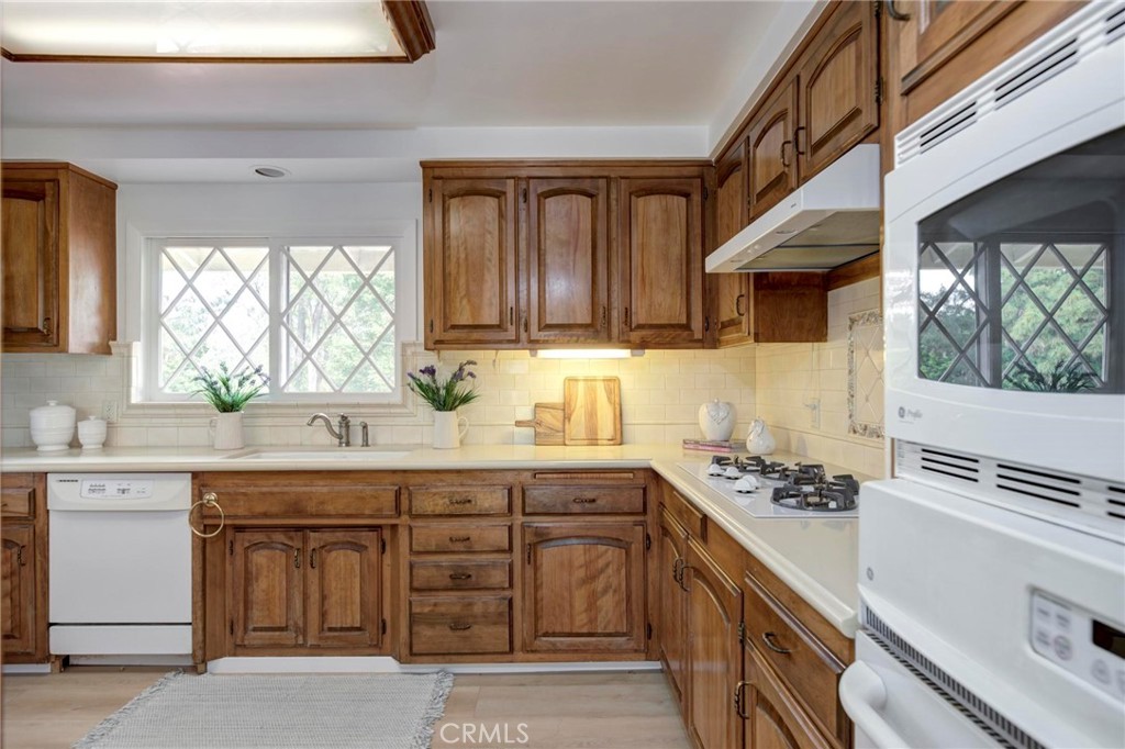 8 Silver Saddle Lane