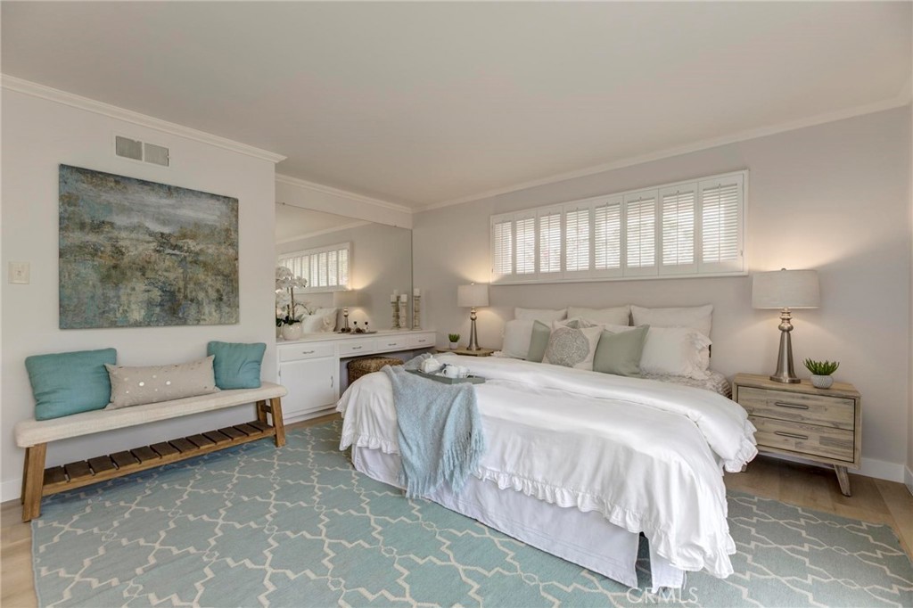 8 Silver Saddle Lane