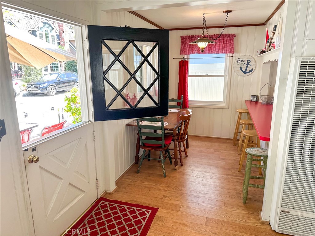 218 Agate Avenue Front