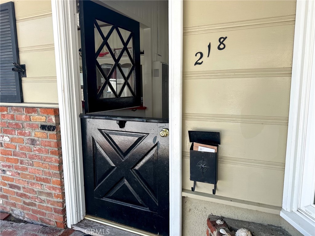 218 Agate Avenue Front