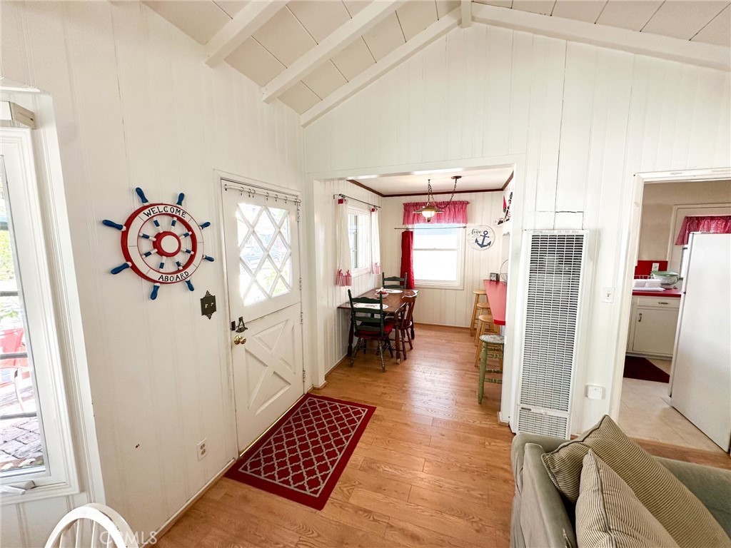 218 Agate Avenue Front