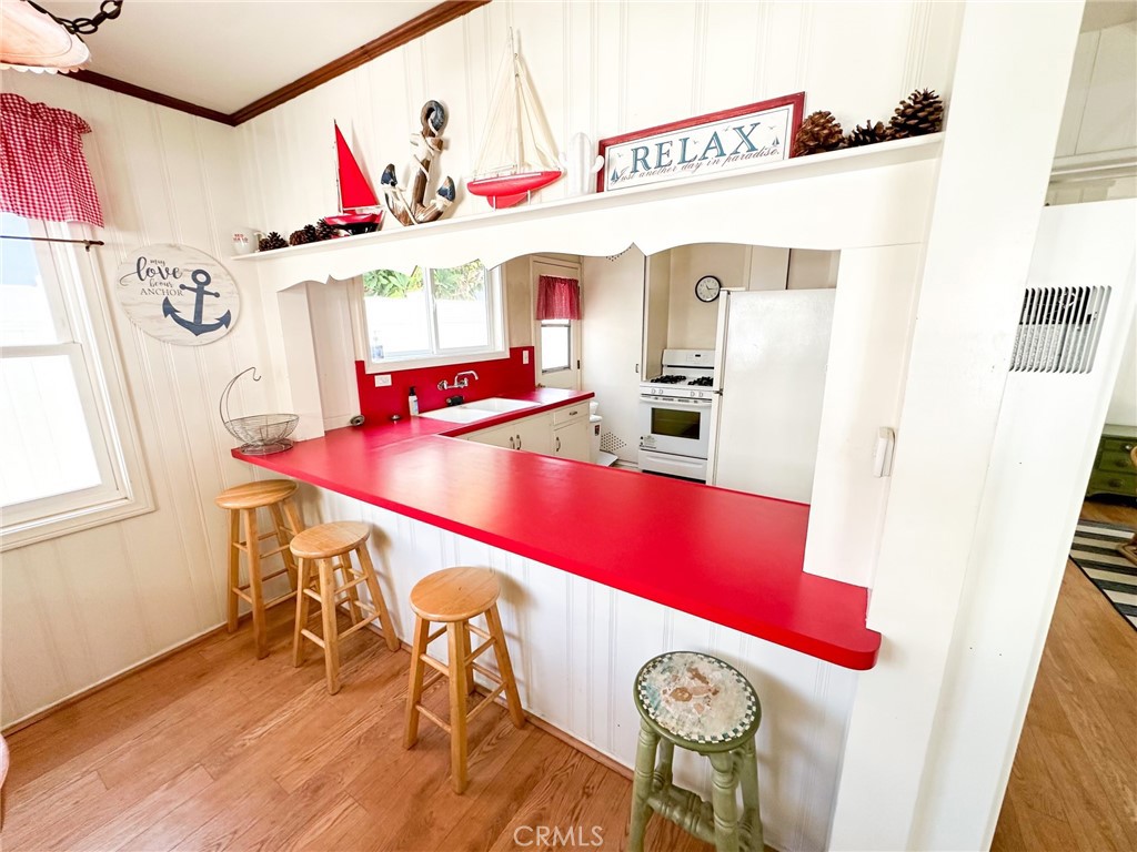 218 Agate Avenue Front