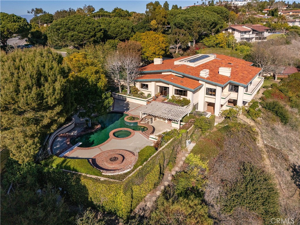 940 Paseo La Cresta