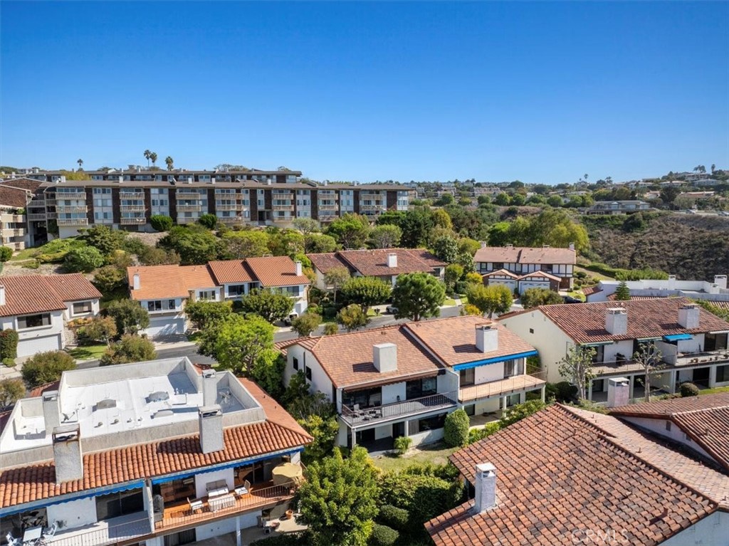 17 Ocean Crest Court