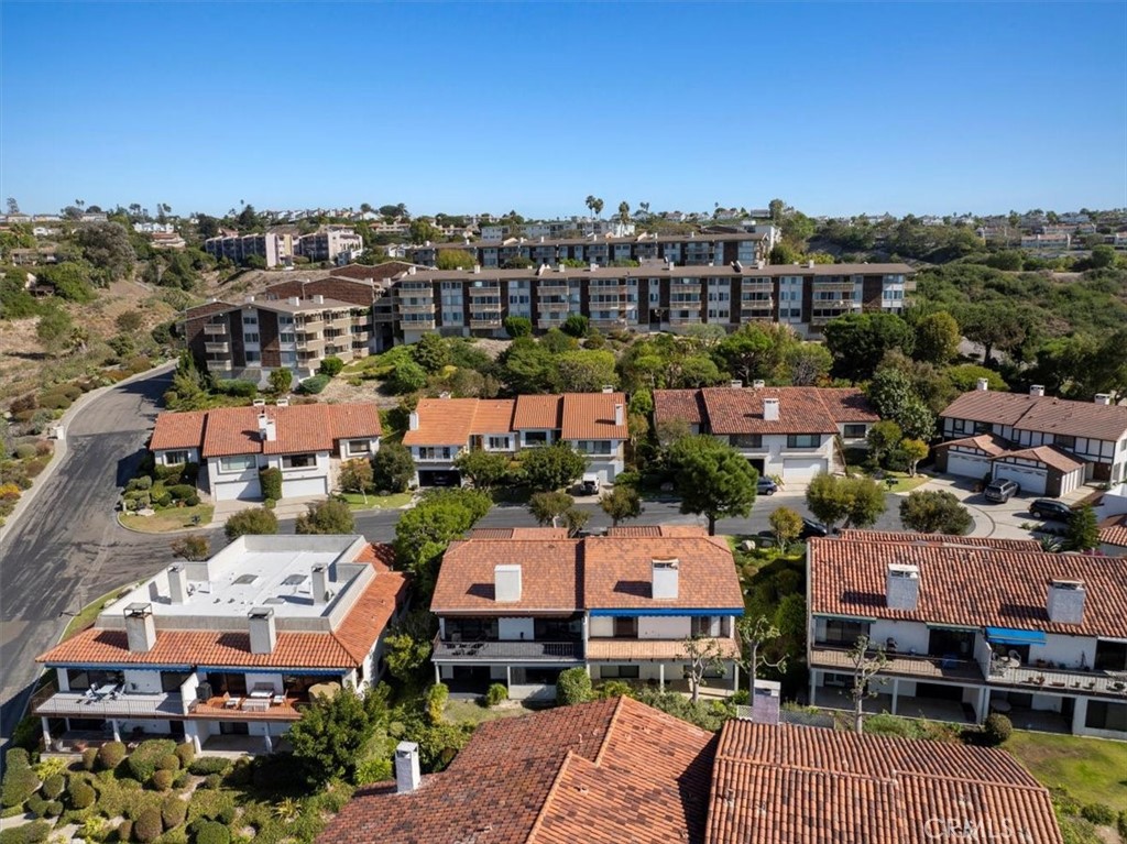 17 Ocean Crest Court