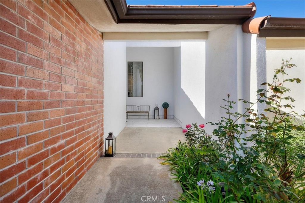 17 Ocean Crest Court